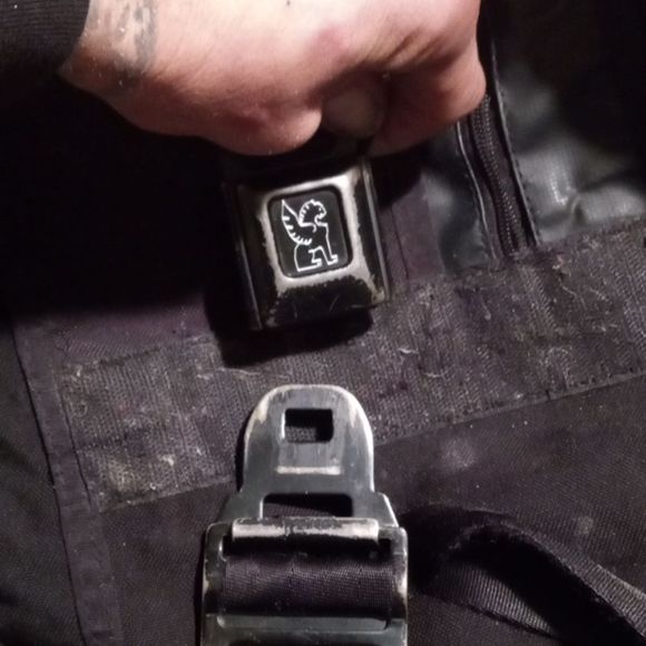 Chrome ® Messanger Bag - Picture 4 of 6